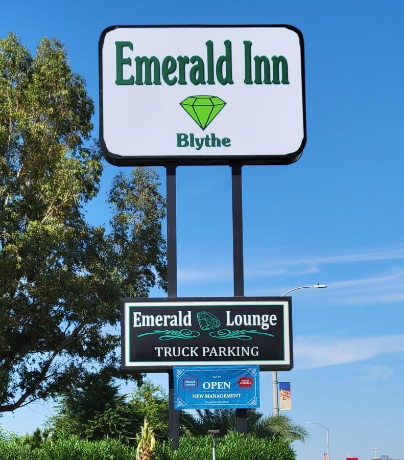 Emerald Inn & Lounge Blythe Exterior photo